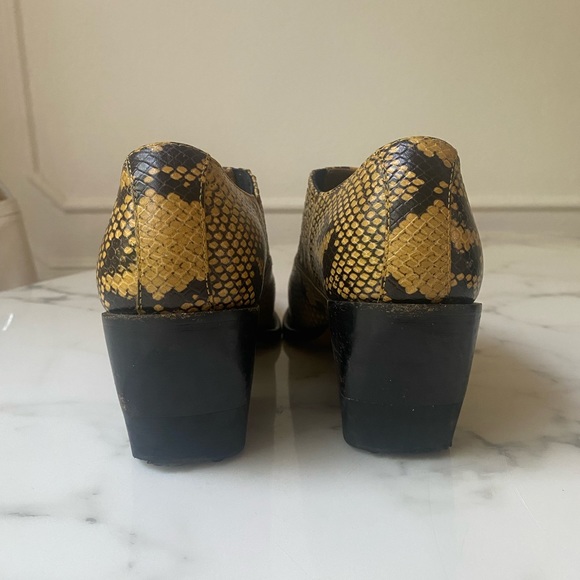 Chloe Rylee Python Print Ankle Boots- Size 8.5 - Picture 4 of 6